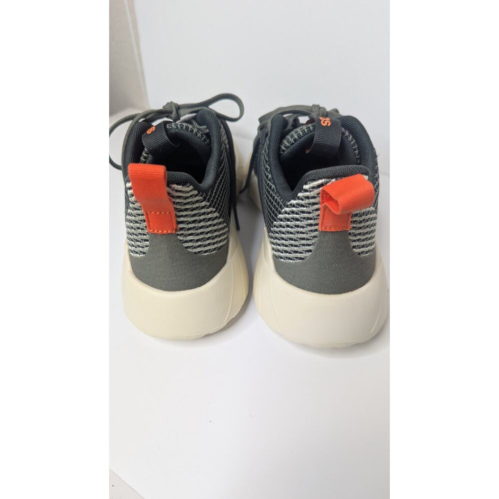 Adidas Questar Flow Green Legend Earth Orange Men boys size 6.5 - Picture 3 of 10